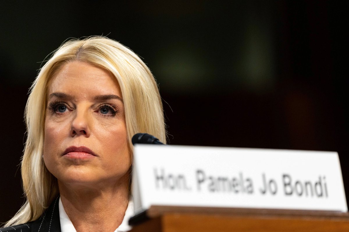 AlphaNews's tweet image. AG Pam Bondi sending more prosecutors to Minnesota to help fight fraud, vows ‘severe consequences’

The DOJ "is dispatching a team of prosecutors to Minnesota to reinforce our U.S. Attorney's Office and put the perpetrators of this widespread fraud behind bars," Bondi said.