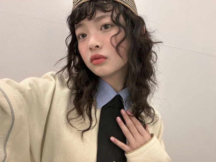 luv2hye's tweet image. Kya &amp;amp; Hanni. (⁠＾⁠3⁠＾⁠♪