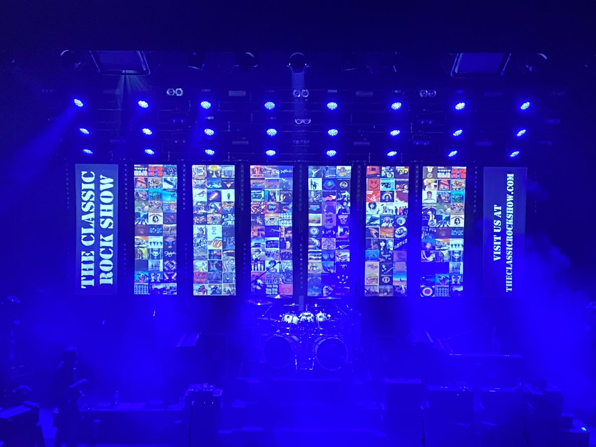 otbc_Lol's tweet photo. @showclassicrock brilliant show in Norwich tonight https://t.co/M2gpQxdZNh
