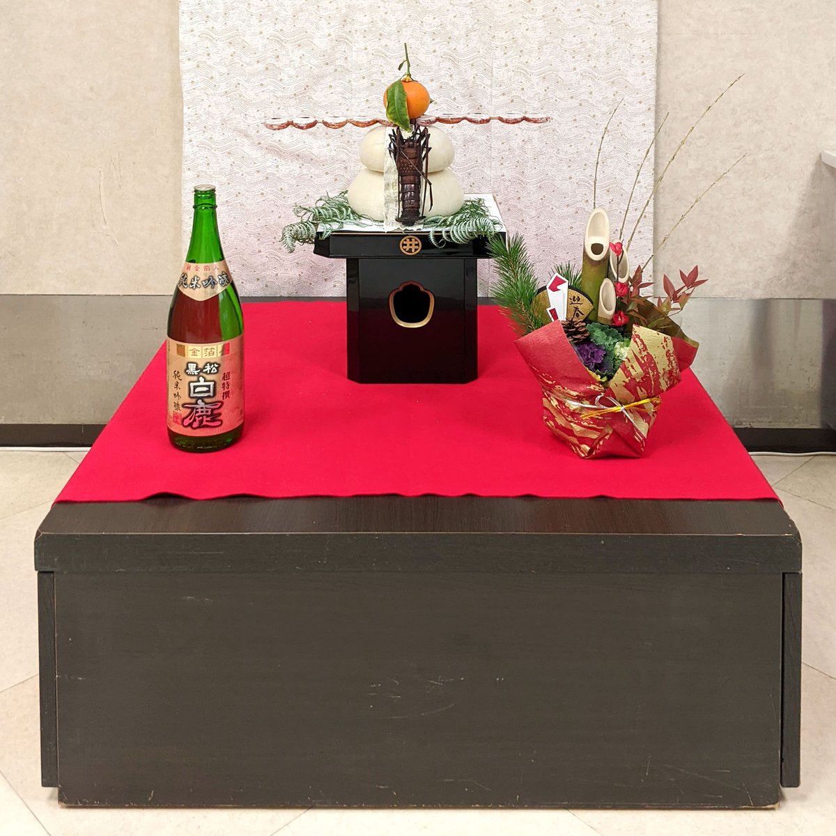 おはようございます。 年明けからもう一週間が経とうとしております。 当社では今年も1月15日まで、松の内期間中の正月飾りで皆様をお迎えしております😄