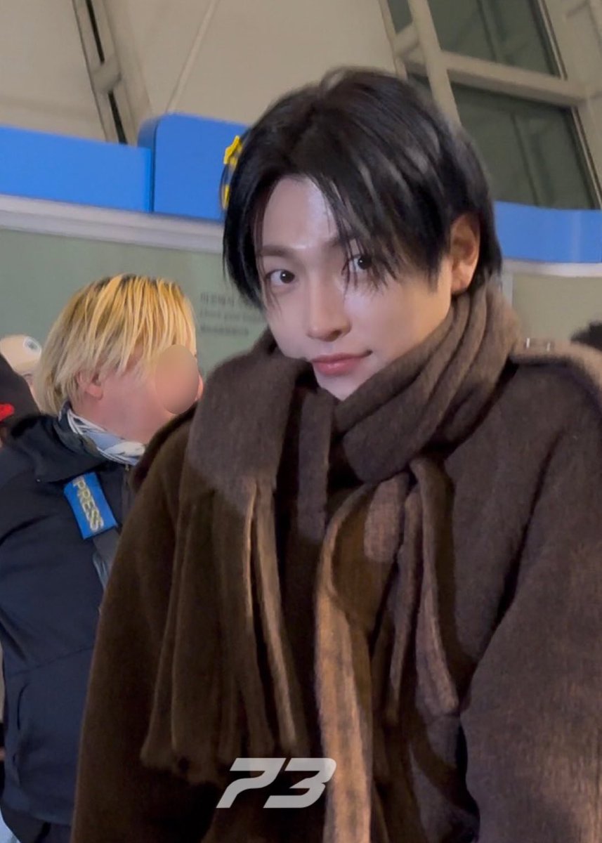 hongteezer's tweet image. oh my god he robbed the cutie patootie store