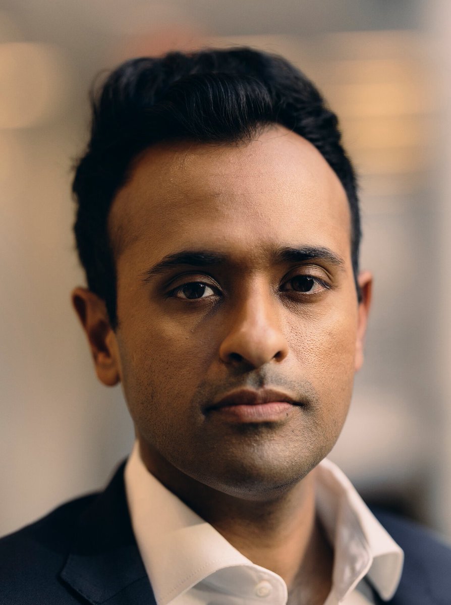 AFpost's tweet image. Vivek Ramaswamy’s family bodyguard was arrested on drug trafficking charges involving fentanyl, methamphetamine, and MDMA. 

The Ramaswamy family said their now-federally charged bodyguard had passed all required background checks and drug tests.

Follow: @AFpost