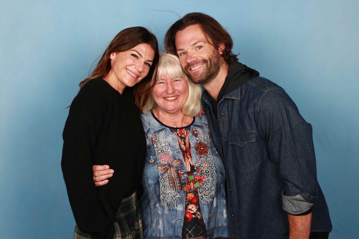 gabstdv's tweet image. Happy Birthday dear Gen. You make the world brighter and I am so happy that I was able to see you again last year. I am so grateful for you! Have a wonderful time 🫂🎂🎁🎈
@GenPadalecki