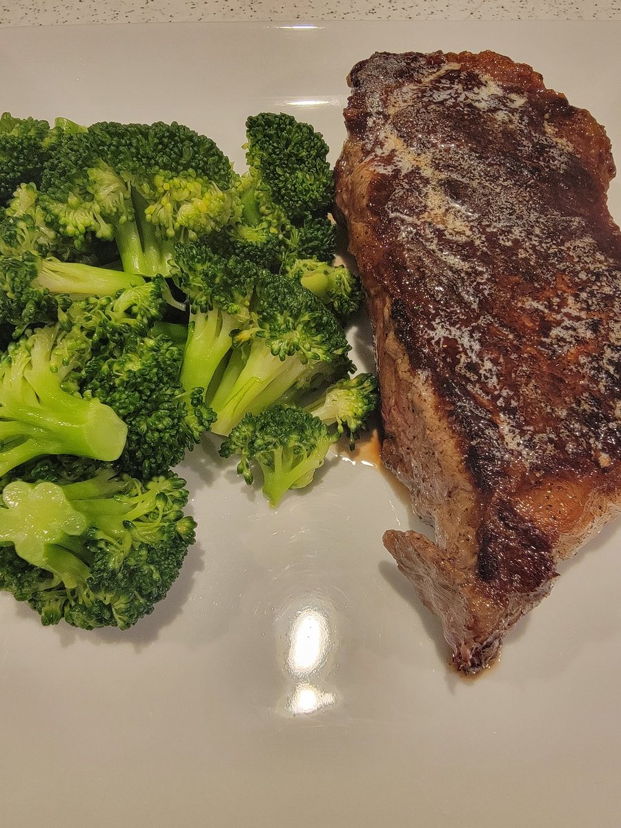 AdamArob's tweet image. My favorite dinner by far!