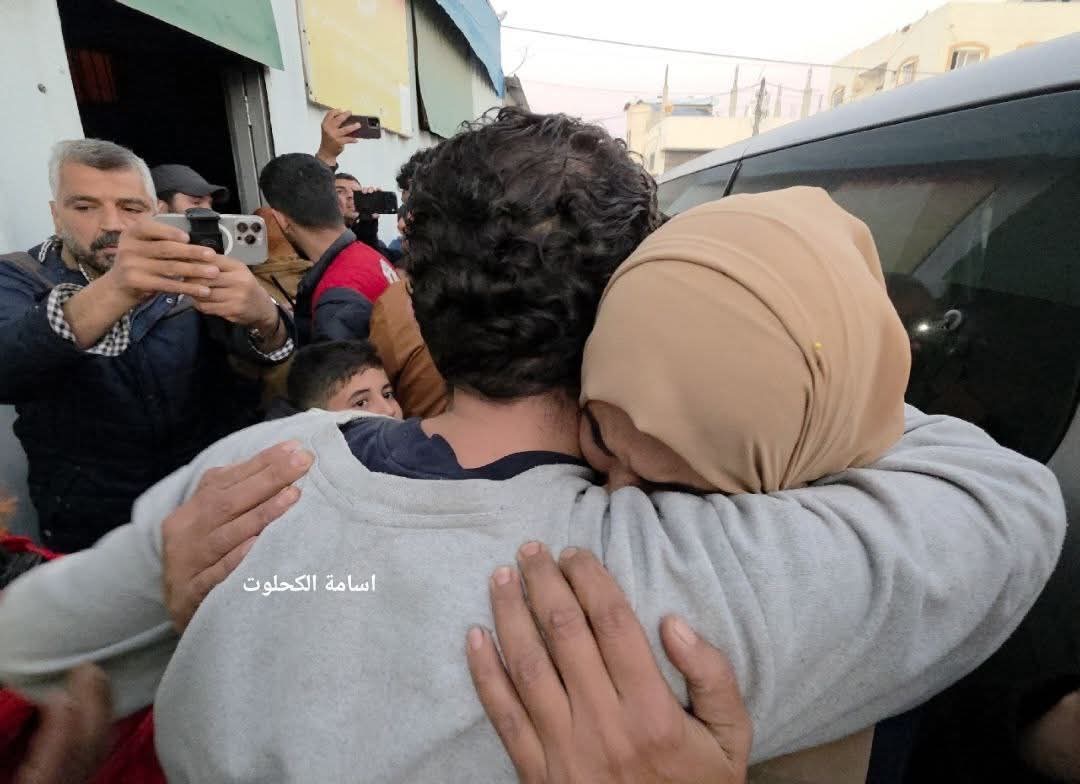 return_ar's tweet image. الكيان الغاصب يفرج عن 10 أسرى من قطاع غزة اعتقلهم خلال حرب الإبادة

The usurping entity releases 10 detainees from the Gaza Strip who were arrested during the genocidal war.