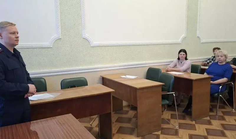 Сотрудники следственного управления по Магаданской области провели семинар с чиновниками
kolyma.ru/news/obshestvo… #Магадан #Колыма