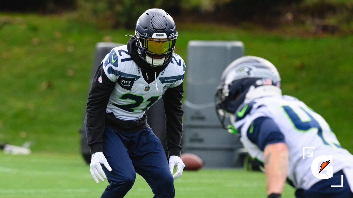 Seahawks's tweet image. Grind time. 

More photos » shwks.com/j5k98y3l

Presented by @Gatorade