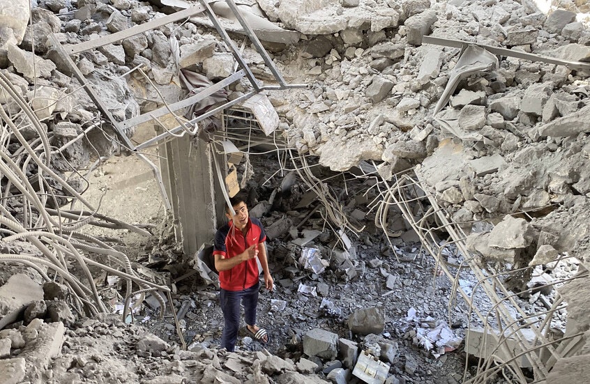 return_ar's tweet image. نحو 9000 شهيد ما زالوا تحت أنقاض غزة، مع تعثّر عمليات الانتشال بسبب نقص المعدات الثقيلة ومنع الاحتلال إدخالها، في واحدة من أعقد الملفات الإنسانية التي خلّفتها حرب الإبادة على غزة

Approximately 9,000 martyrs remain trapped beneath the rubble of Gaza, as recovery operations…