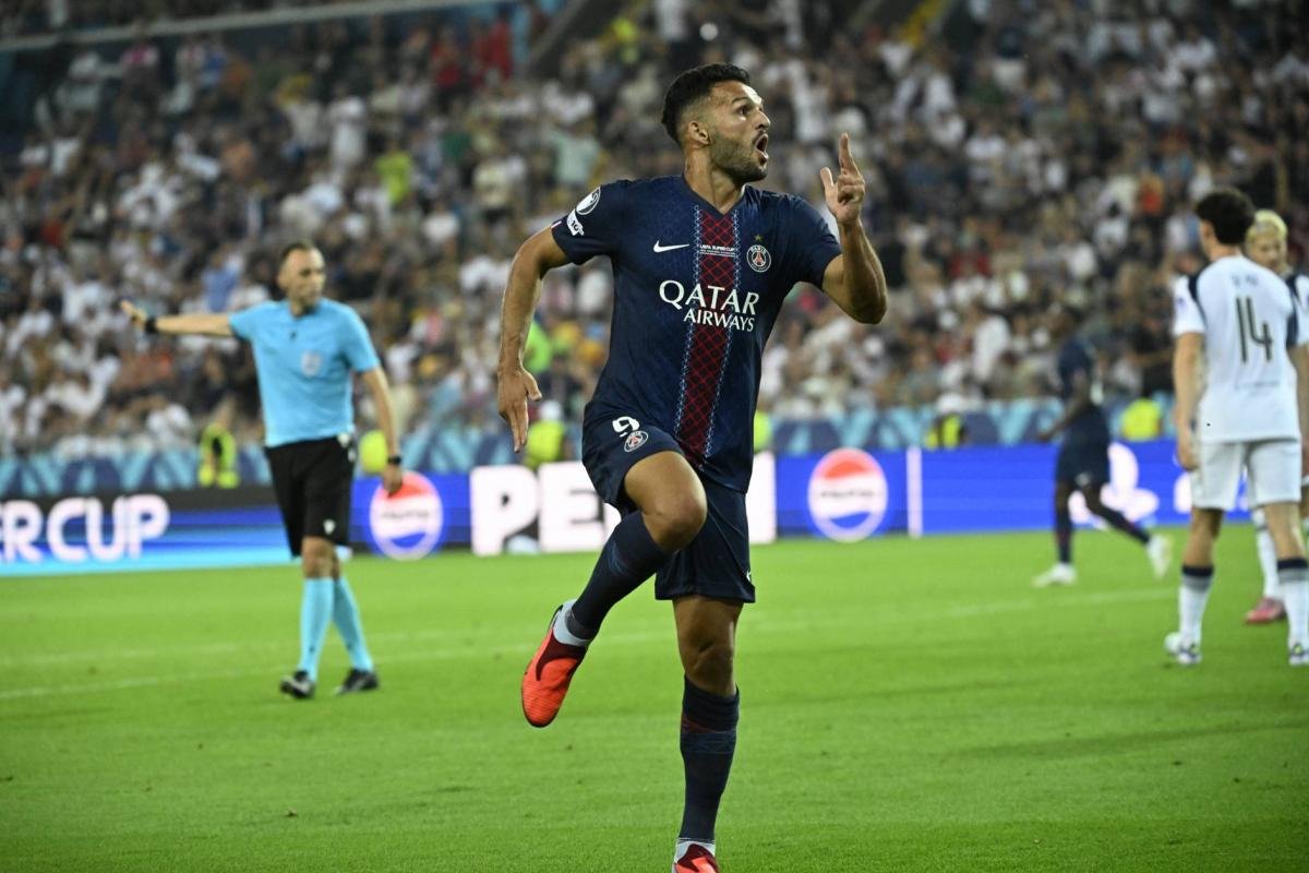 RomainBeddouk's tweet image. Les images de Gonçalo Ramos cette saison :

- But du 2-2 contre Tottenham (90+4, entré à la 77e)
- But du 2-1 à Barcelone (90, entré à la 72e)
- But du 1-0 contre Nice (90+4, entré à la 72e)
- But du 2-2 contre Marseille (90+5, entré à la 89e).

Le portfolio est dingue.