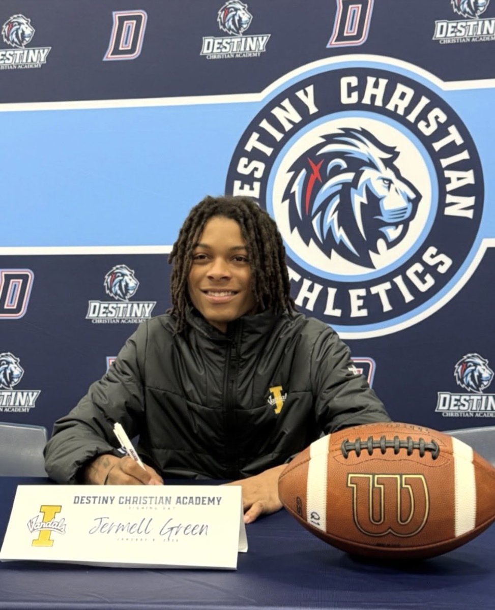 DCA Lions Football tweet media