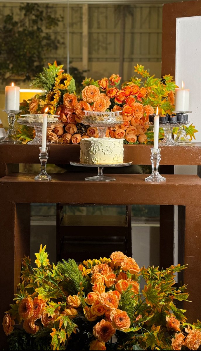 عائلتي هم السند بعد الله، والظهر الذي لا يميل، والطمأنينة التي تسكن قلبي. وجودهم نعمة أحمد الله عليها كل يوم، ودعواتي لهم دائمًا أن يجزيهم الله عني خير الجزاء