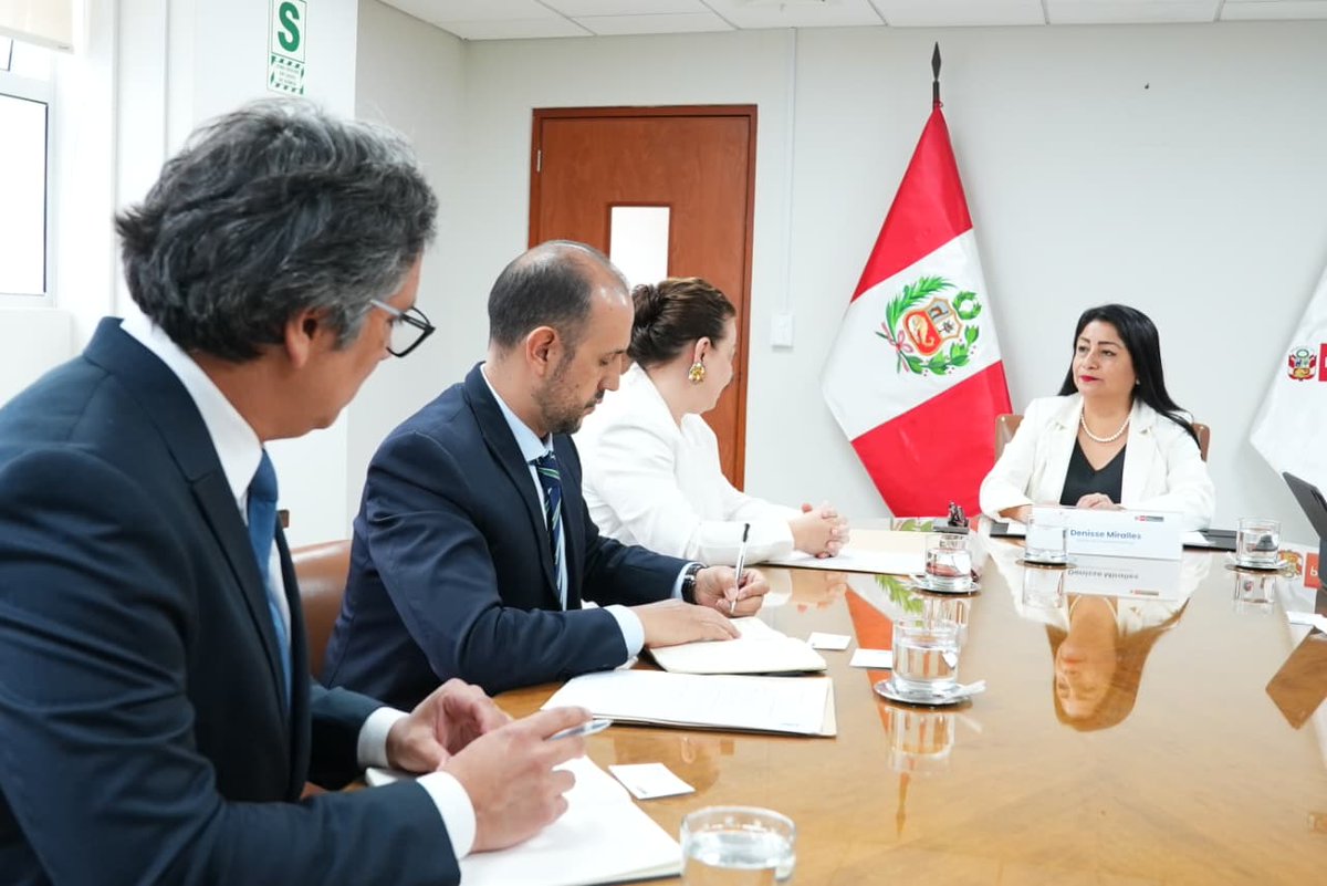 Ministerio de Economía y Finanzas tweet media