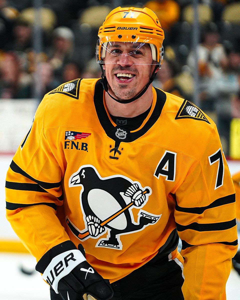 NHL's tweet image. We're happy to see you as well, Geno! 😄