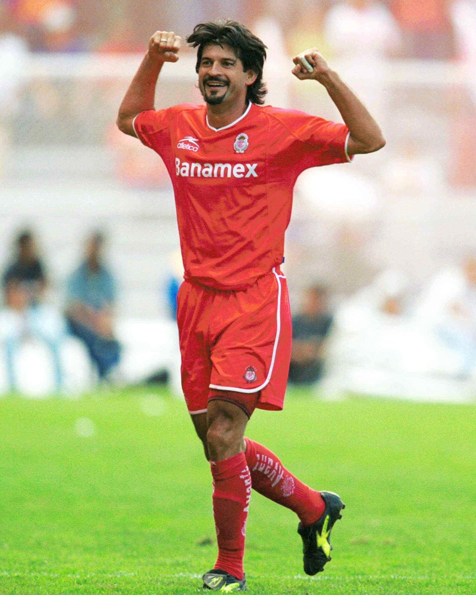 TolucaFC's tweet image. 3️⃣1️⃣ años de la llegada del Príncipe Guaraní, el resto es historia 🇵🇾👹 @PepeCardozo249