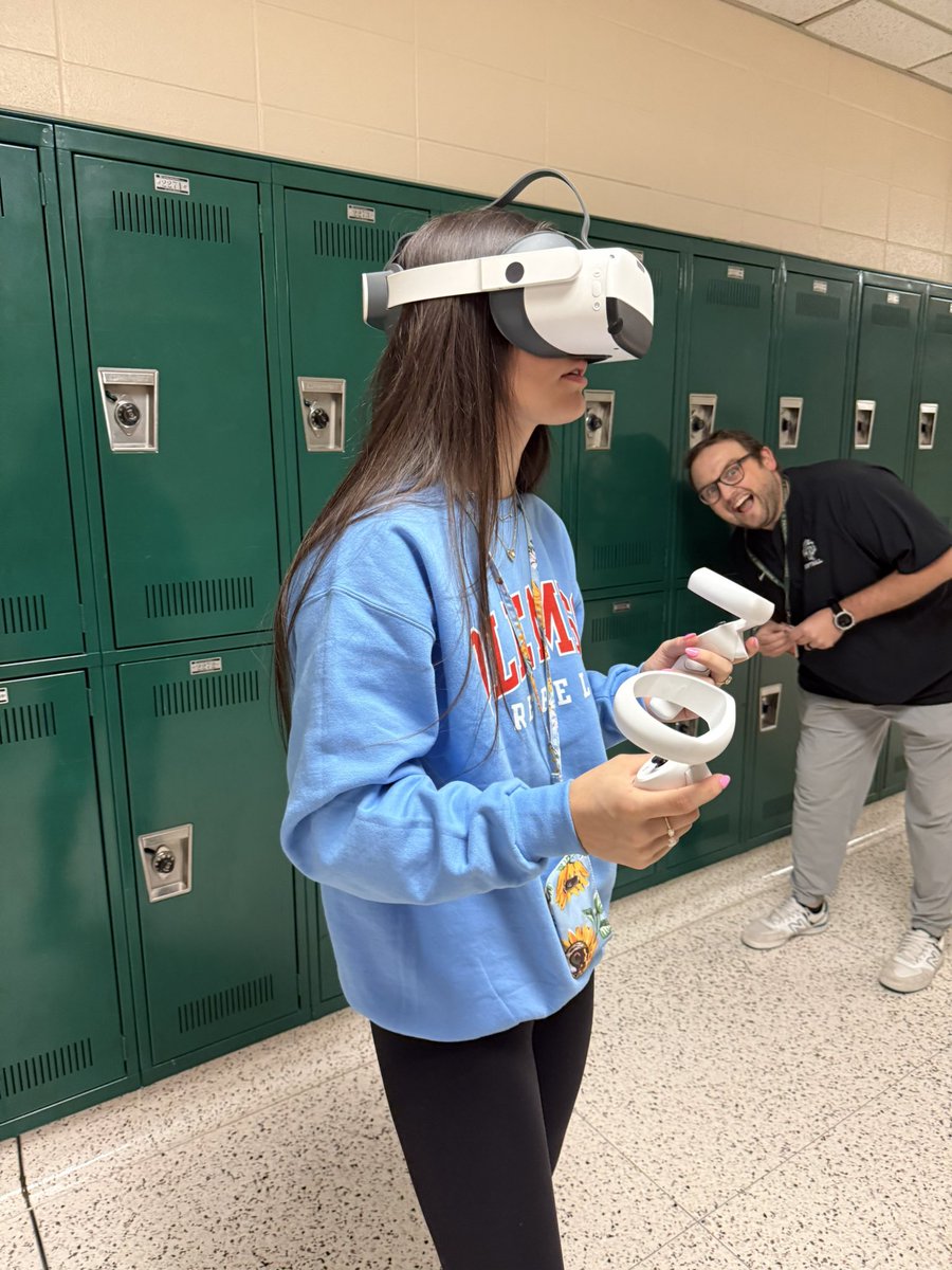 Cassandra DeBottis tweet media