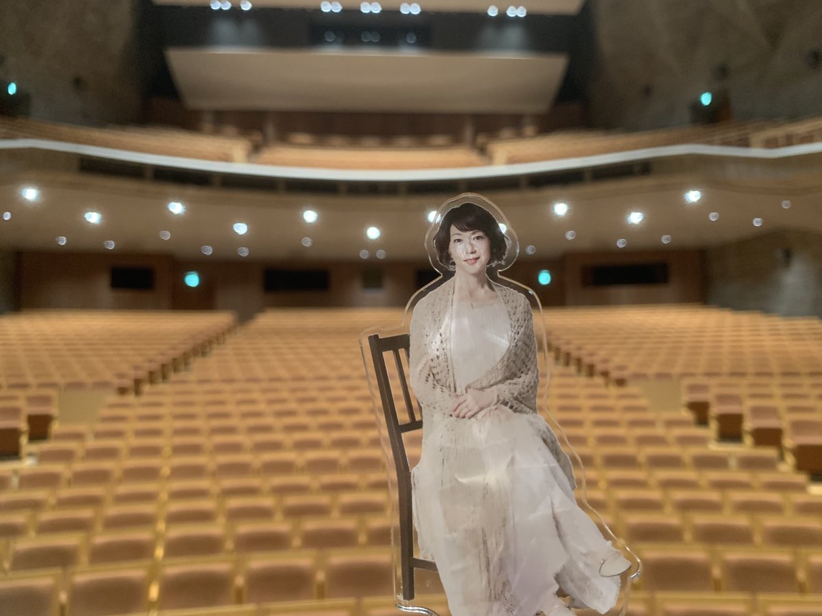 飛び立つ前に～島根公演～ ＼劇場＋美術館＋建築＝グラントワでしか