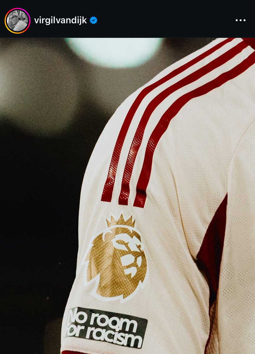 SamueILFC's tweet image. Virgil showing the PL Champions patch on his instagram post against Arsenal. 😂