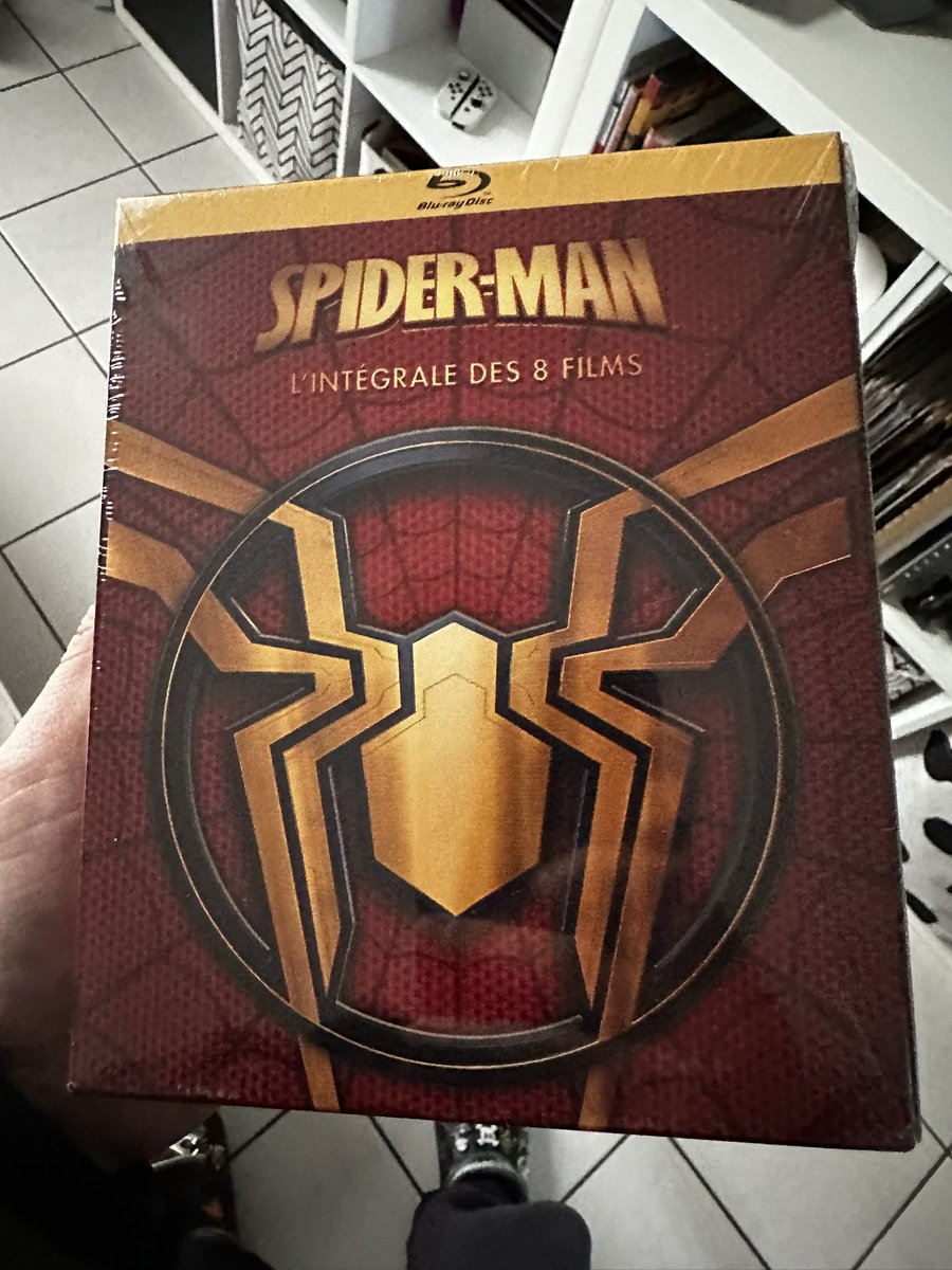 BowJerem's tweet photo. Acquisition du jour. L’occasion de découvrir cet univers que je connais assez peu. Vu le premier #Spiderman ce soir avec les bonus et franchement c’etait cool ! Hâte de voir la suite de ce coffret abordable (30€). #bluray #movie #marvel https://t.co/fpAy6Pzyoj