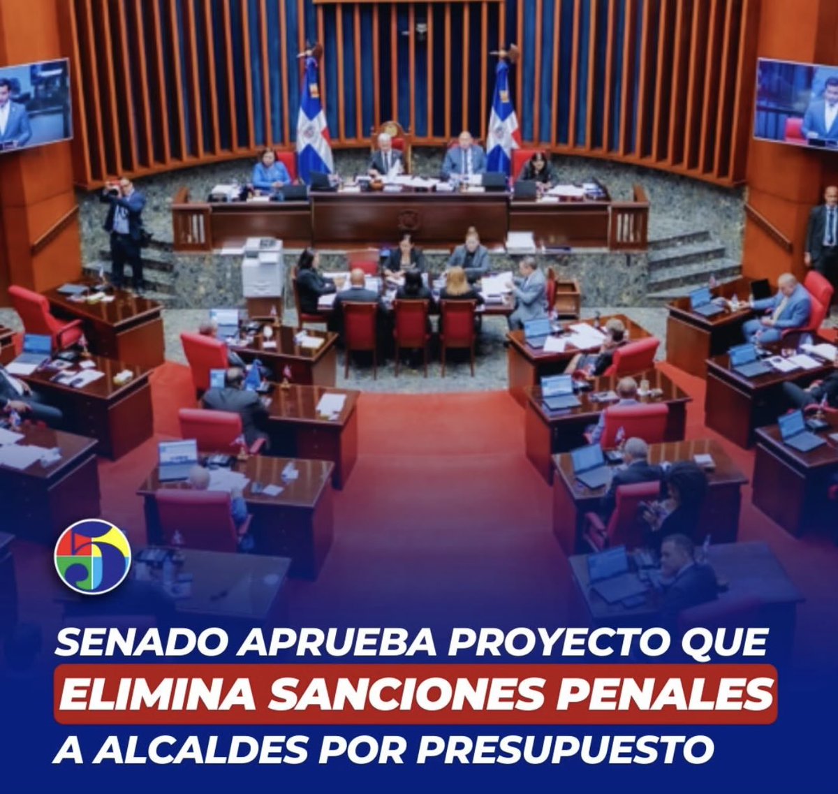 HazimNoelia's tweet image. ¿Qué es lo que estamos pagando? 

El Senado aprobó un proyecto que elimina la pena de prisión para alcaldes que incumplan la ley que regula el presupuesto municipal. La iniciativa fue conocida de urgencia y en dos lecturas, y sustituye las sanciones penales por medidas…