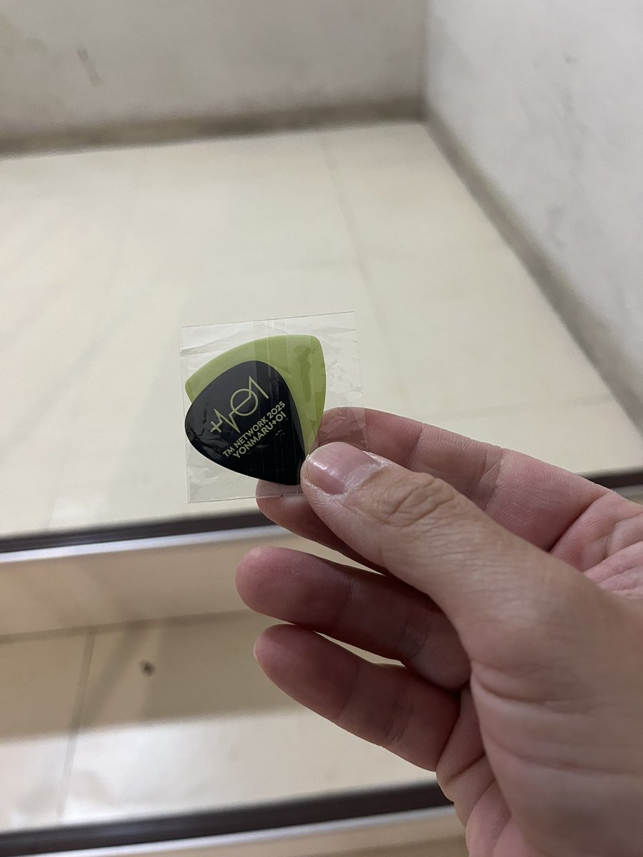 この朝会社の入るビルの中に間違いなくFANKSがいる…
誰だ？？

なんで今更階段に落ちてるんや！？
#TMNETWORK
#TMN
#tmbar
#新長田