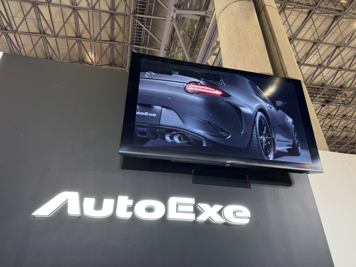 AutoExe_Inc's tweet image. #東京オートサロン 2026開幕🎉

#オートエクゼ ブースでは #Roadster (ND-07S)と #CX60 (KH-07 AX)を展示中です🚗開発中の試作品も仮装しておりますので、ぜひ実物をご覧ください！

西ホールNo.121でお待ちしております。
AutoExeのバルーンが目印です🎈

#tokyoautosalon
#tas2026