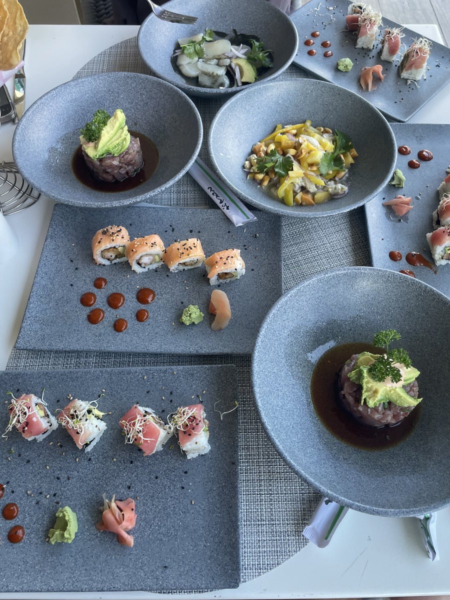 aro_bed's tweet image. writing this from Mexico with 💕