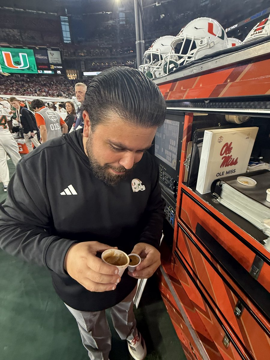 sportsiren's tweet image. Of COURSE @CanesFootball hs Cuban coffee on the sidelines. No detail left to chance ☕️Specialists take a shot before kicks.