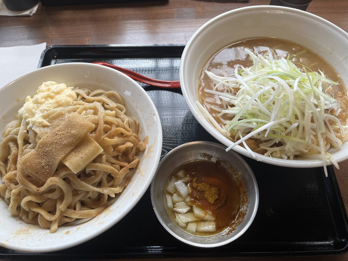おはようございます🍜 金曜日 昼の部☀️通常営業 夜の部🌃20:30まで
