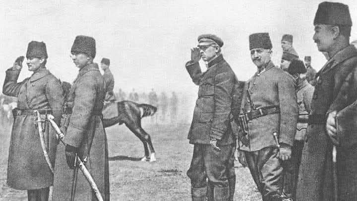 6 Ocak -9 Ocak 1921 tarihlerinde Yunanlılarla savaşan düzenli ordularımız düşmana Türk'ün kahredici gücünü göstererek Birinci İnönü Zaferini kazandı.
Başta, Mustafa Kemal Atatürk olmak üzere İsmet Paşa’yı ve Türk Milletinin kahraman ordusunun asil evlatlarını saygıyla anıyorum.