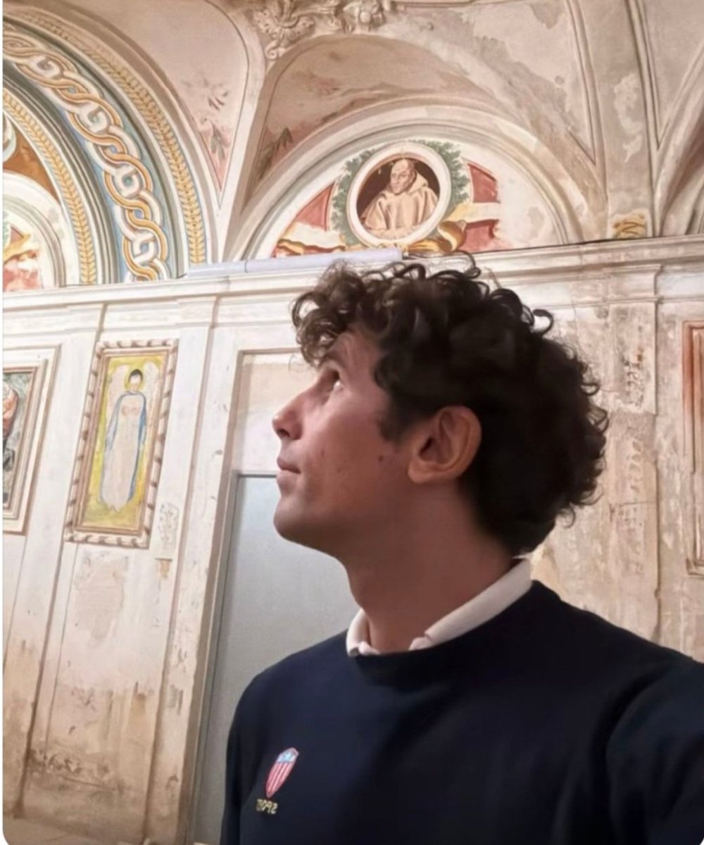 plrioja's tweet image. 40....
Y con la cabeza bíen álta..!!
  Felicidades⚘️
#OscarLanda40