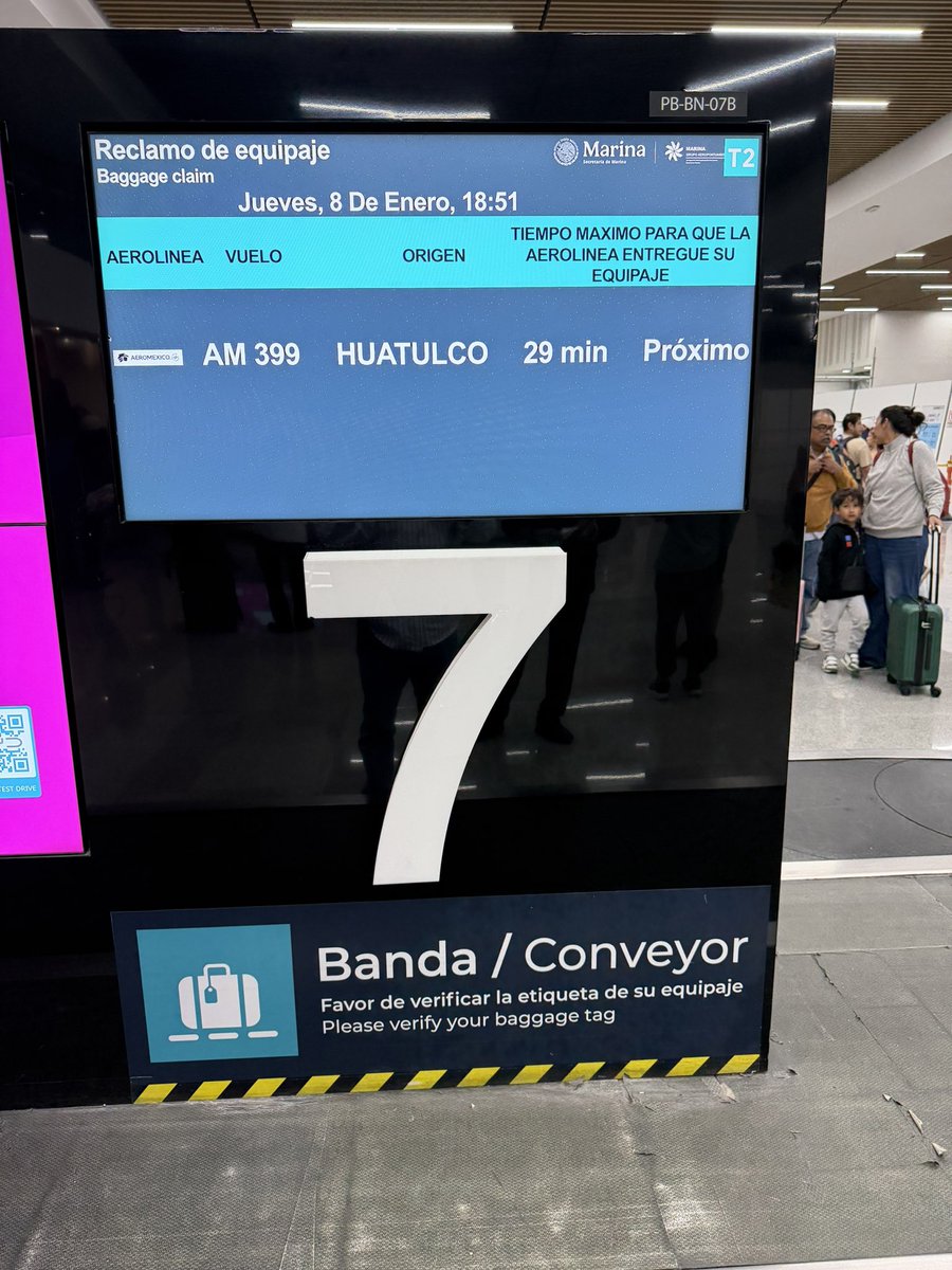 FerCesarmanM's tweet image. Váyanse de puntitas a chingar a su ma…!!! 😡😡😡