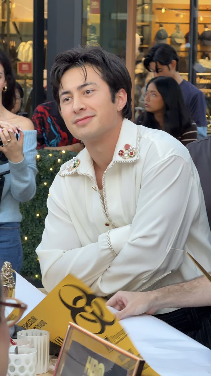 devannotdevin's tweet image. was catching up on my essential viewing and noticed