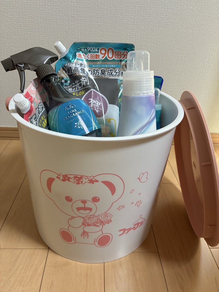 洗剤の福バケツ届いた！愛用してる洗剤の詰め替えが入ってたので大勝利✌🏻