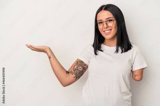 PravdaBrian's tweet image. Why does nearly every tv show seem to have a one handed woman in the cast , is this a new diversity requirement now ?