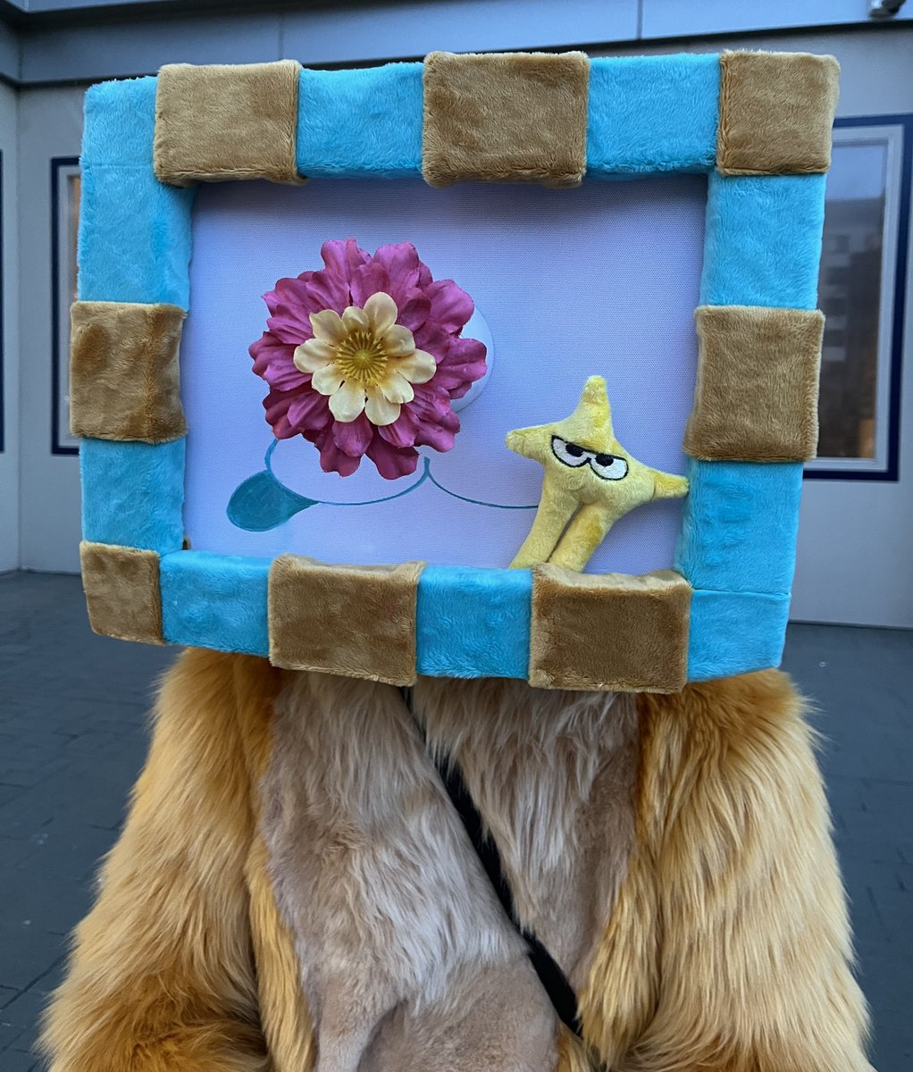 the internet in here is ASS and twt wont let me respond to d comments but tytyty y'all soooo much for all d sweet msgs on the sphinx tenna cosplay! 😭