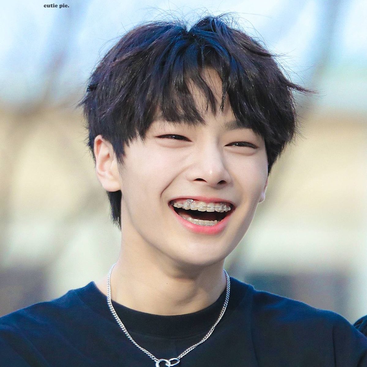 sunglixie0's tweet image. one cigarette isn’t enough i need the whole pack