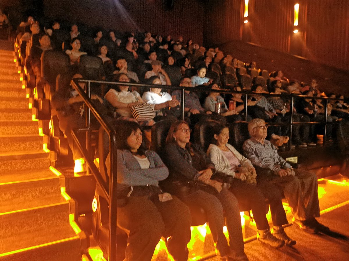 Sala repleta en Cinemark Bellavista a pesar del horario imposible! 4:20 pm 
Para ver la película #Uyariy 
#NoALaCensura