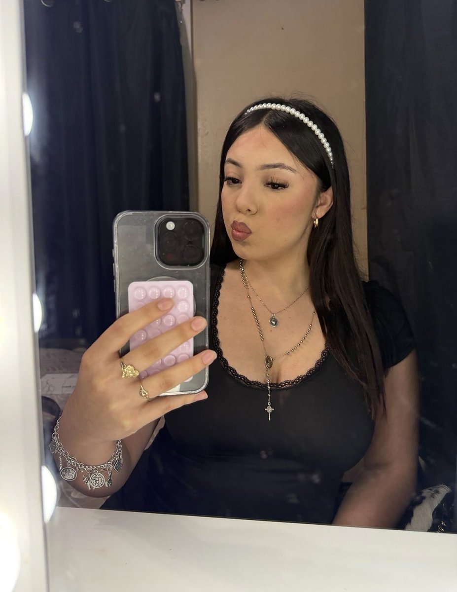 GSXnova's tweet image. Keep stroking to this cute Latina Lana #bop #bops #latina #cumtribute #goonfuel #chavs #lana #babecock #sexdoll