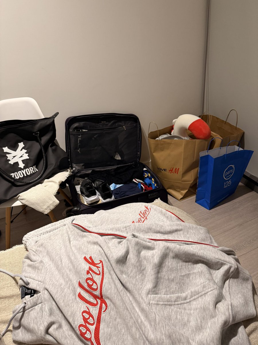 micca •°• tweet media