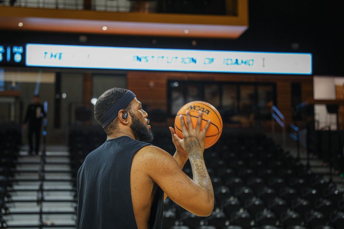 Montana Griz Basketball tweet media