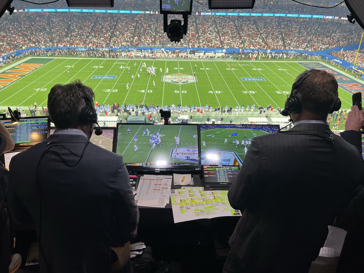 bhofheimer_espn's tweet image. View from the #FiestaBowl booth. @cbfowler and @KirkHerbstreit in action in the first quarter of tonight’s #CFBPlayoff semifinal. 

📸 via @blackfor3 | #GoCanes #HottyToddy