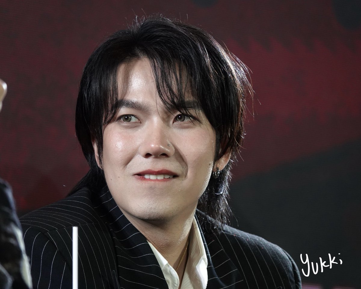 yukki_trick's tweet image. Actually I didn't know what they're talking about, but Build’s expression was so funny🤣

#UNLEASHTHEBUILDDAY2 
@JakeB4rever #BuildJakapan