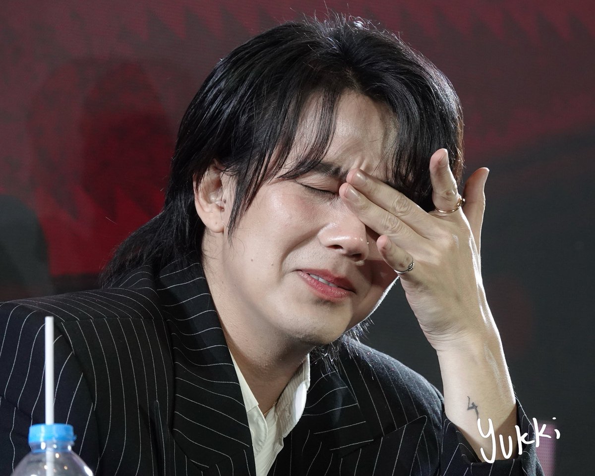 yukki_trick's tweet image. Actually I didn't know what they're talking about, but Build’s expression was so funny🤣

#UNLEASHTHEBUILDDAY2 
@JakeB4rever #BuildJakapan