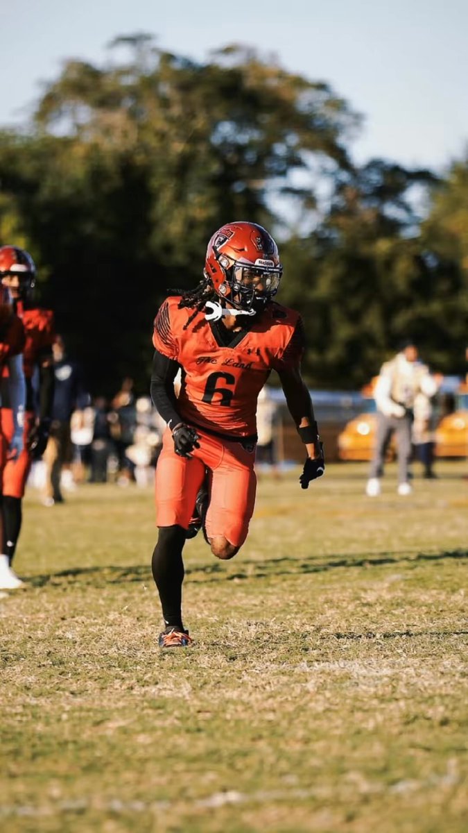 ElijahSalmon6_'s tweet image. After a Conversation with @jetercoach1 I am blessed to receive and Official Offer from Virginia State University🧡💙! Agtg @coachLeonScott1 @CoachRoach757 @CoachFerg757