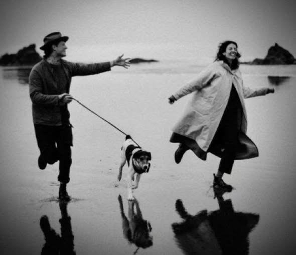 Atardecer_90's tweet image. "Es bueno amar tanto como se pueda, porque ahí radica la verdadera fuerza, y el que mucho ama realiza grandes cosas".

        ~ Vincent Van Gogh