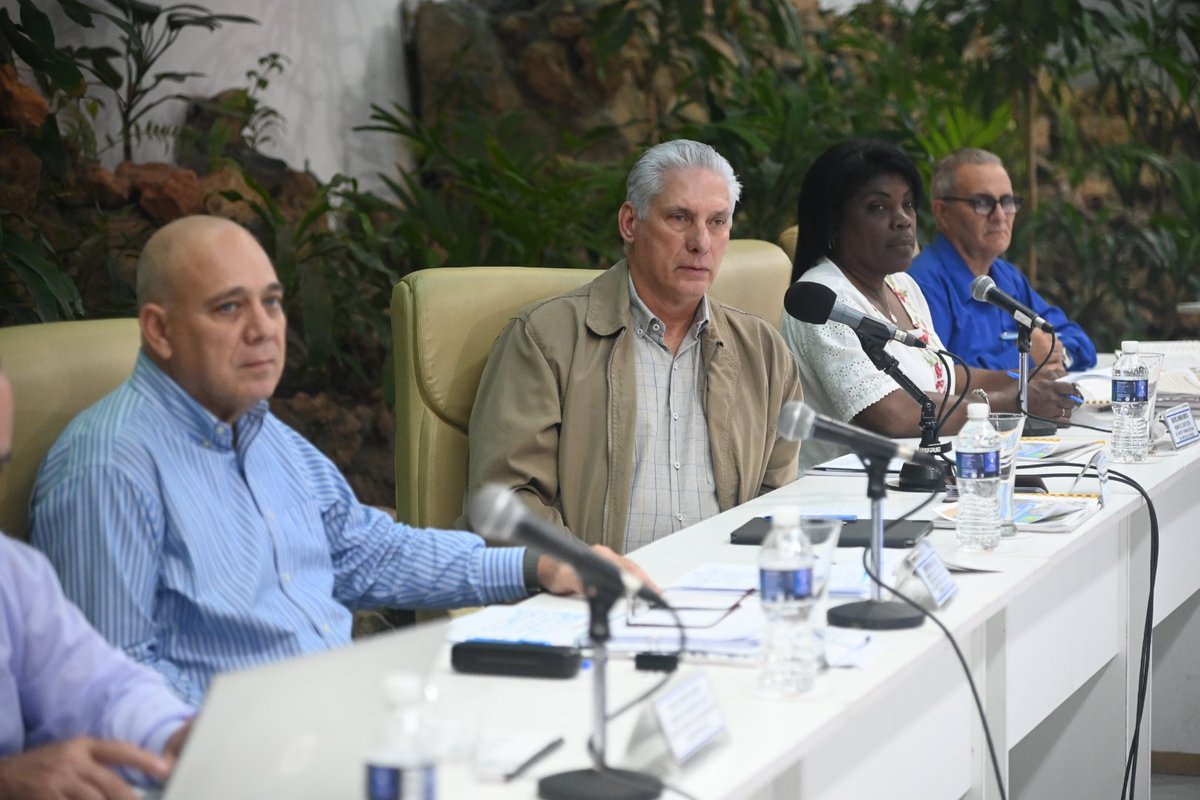 🗣| Los militantes, afirmó, nos tenemos que sentir responsables de la solución de los problemas, desde el compromiso, la entrega y la disciplina.