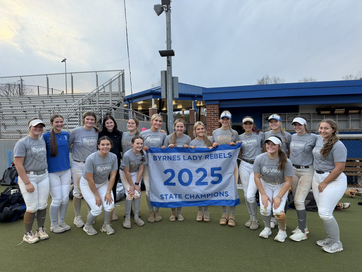 New outfield flag 🥎🏆💍  #statechamps #bestisthestandard #theynotlikeus