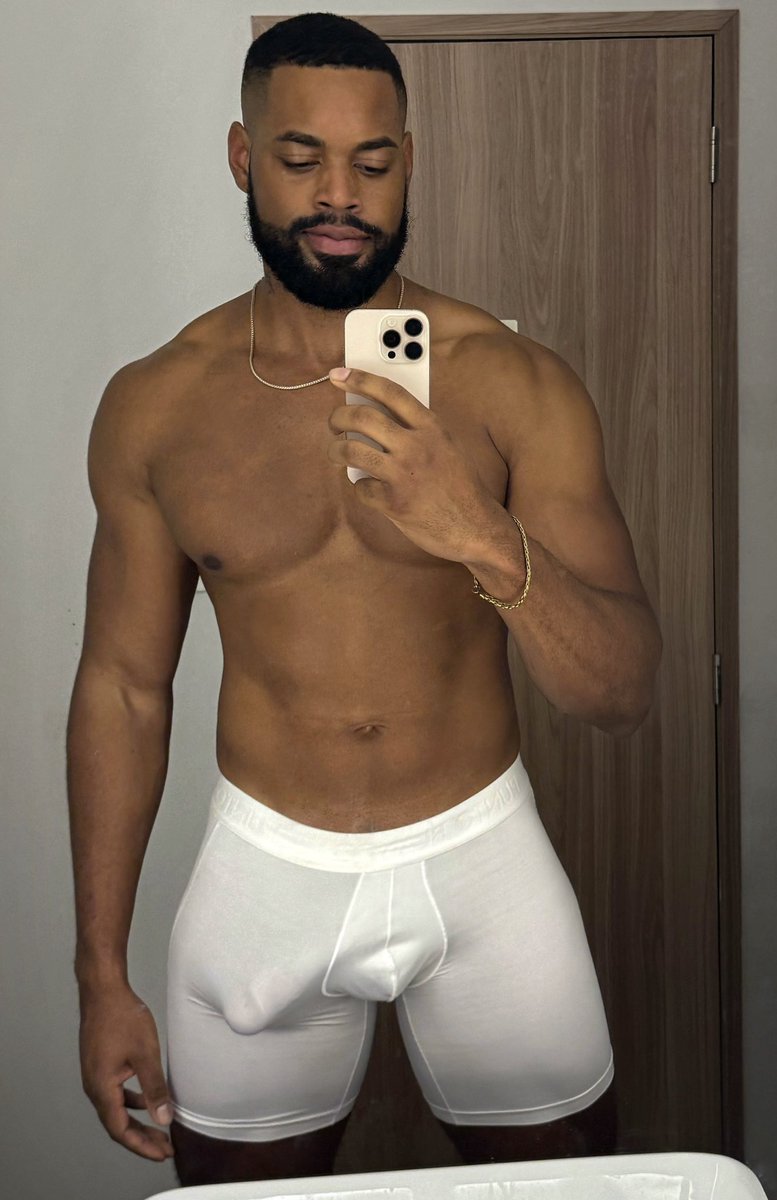 👀