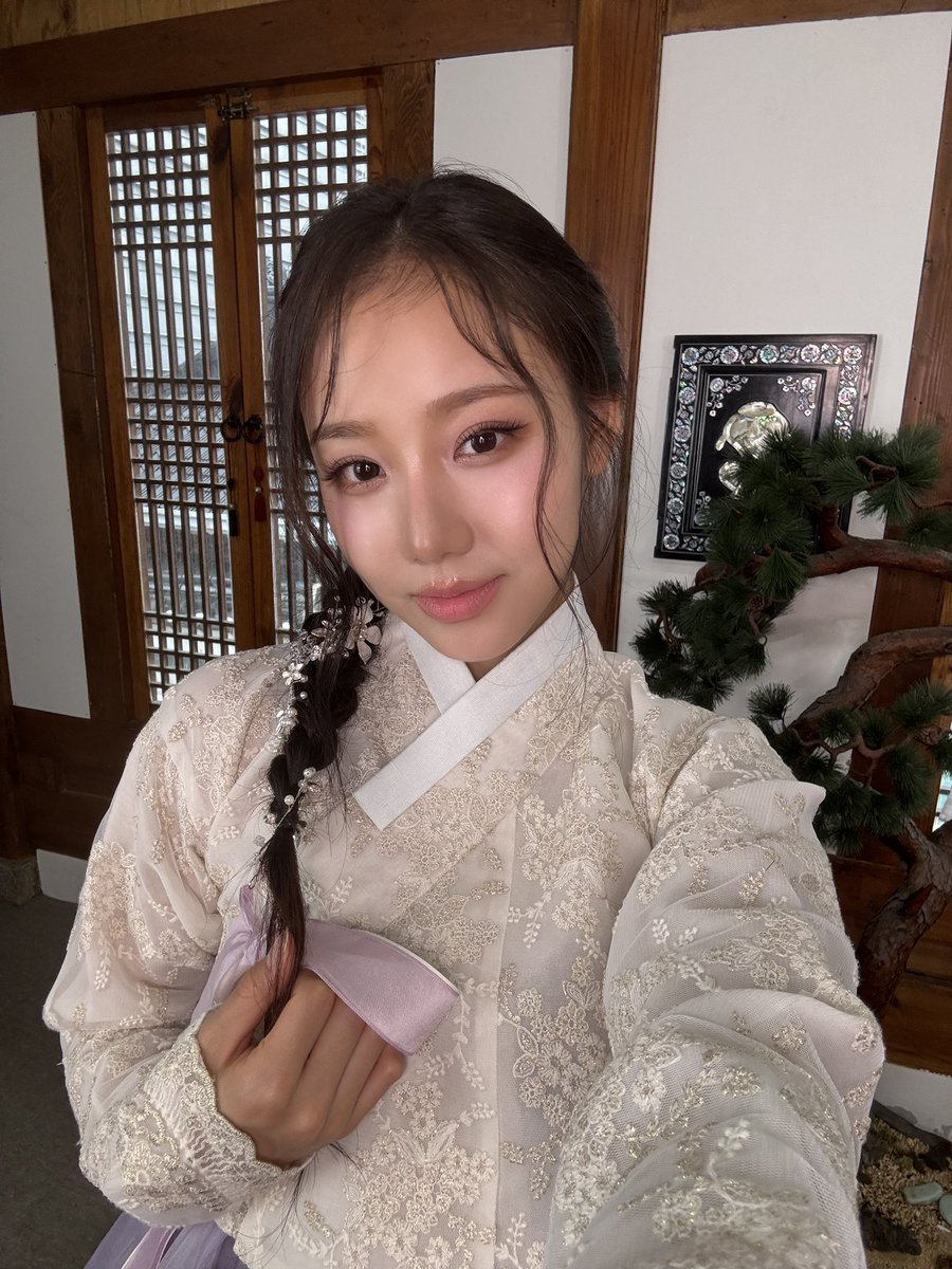 ablumefiles's tweet photo. [251005] SAENA twitter update 📸 .ᐟ https://t.co/IIazJjOF6c