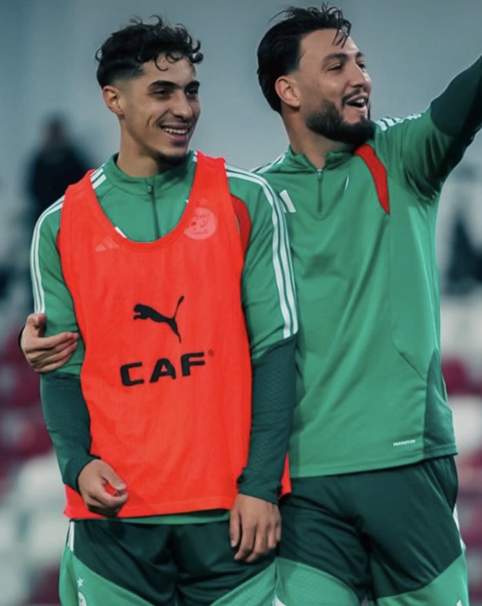 TactiqueDZ's tweet image. ⚽️ Celui qui comprend pas la bonne prestation qu’a fait Fares Chaibi, sur le côté gauche, face au Congo, c’est juste qu’il comprend rien au foot dsl.. !! 🇩🇿😵‍💫